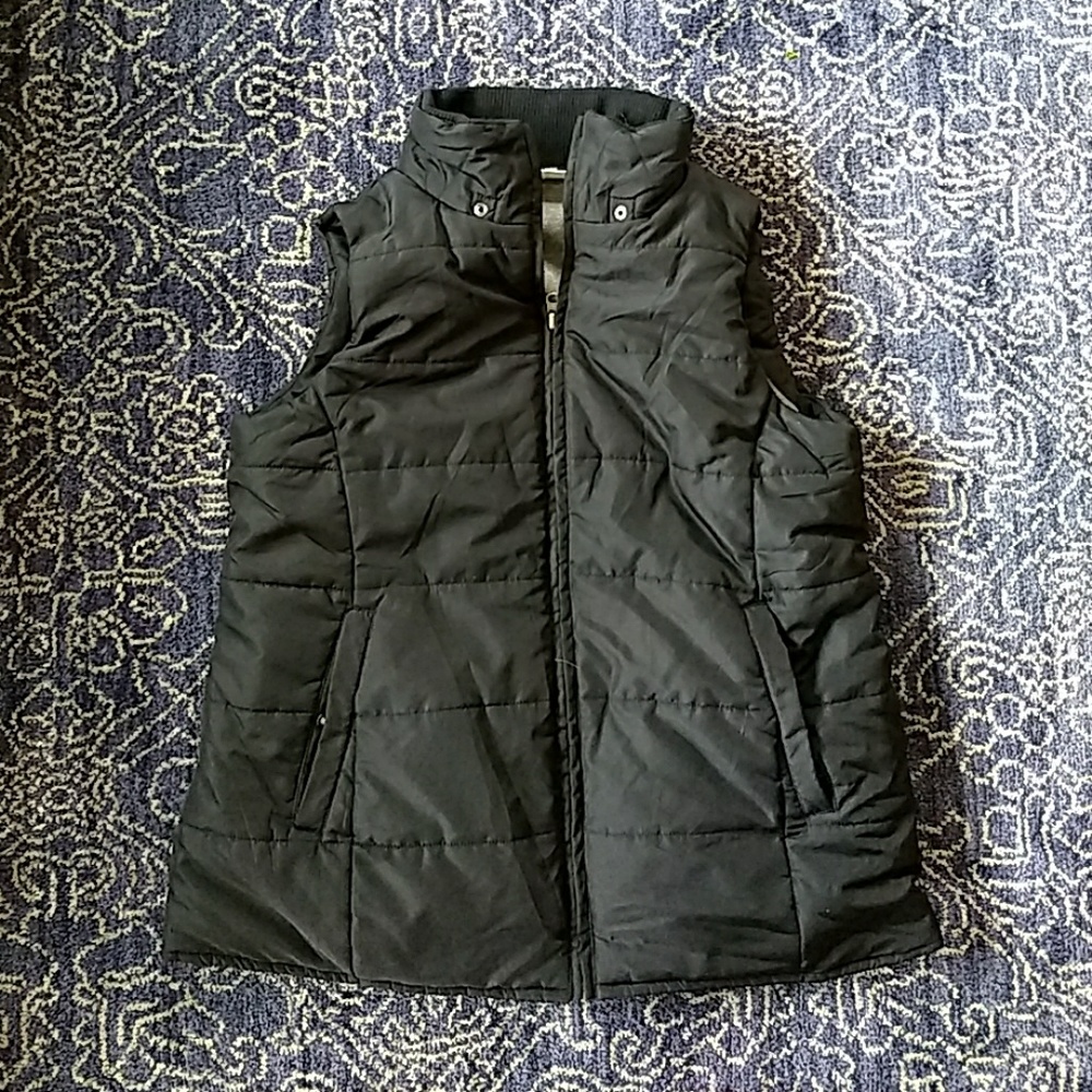 Motherhood maternity black winter vest